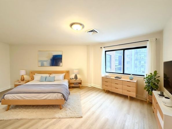 90 Quincy Shore Dr 302, Quincy MA 02171