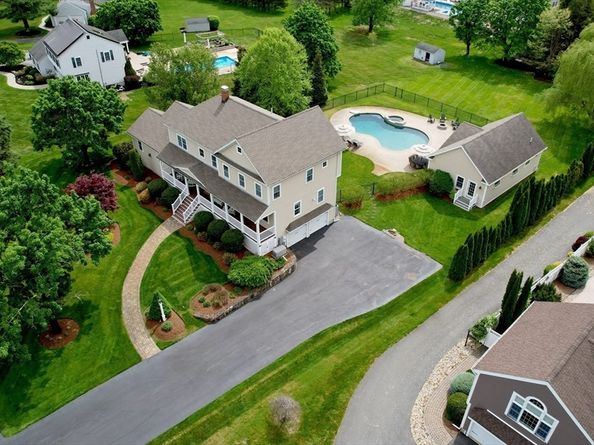 8 Turner Drive, North Reading MA 01864