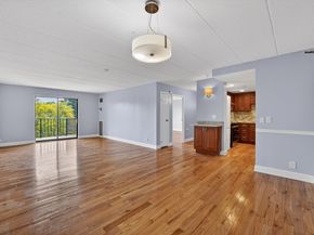 185 Quincy Shore Drive U44, Quincy MA 02171