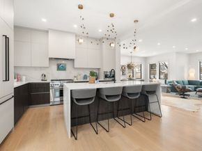116 Thorndike St 1A, Brookline MA 02446