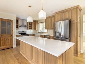 10 Knollwood Dr, Mattapoisett MA 02739