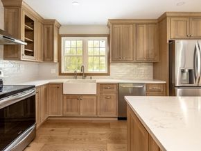 10 Knollwood Dr, Mattapoisett MA 02739