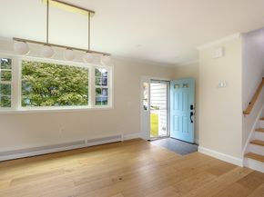 10 Knollwood Dr, Mattapoisett MA 02739