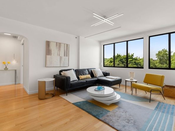 1731 Beacon St 508, Brookline MA 02445