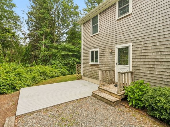 26 Foster Street, Mattapoisett MA 02739