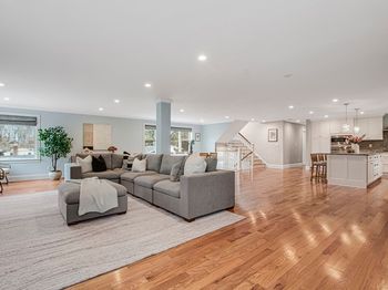 5 Squire Rd