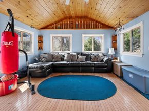 95 Bellflower Rd, Billerica MA 01821