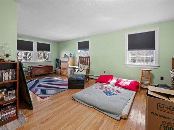 95 Bellflower Rd, Billerica MA 01821