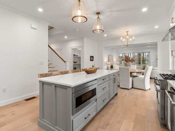 6 Golf Cottage Way, Mattapoisett MA 02739