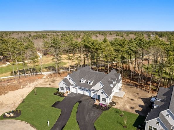 6 Golf Cottage Way, Mattapoisett MA 02739