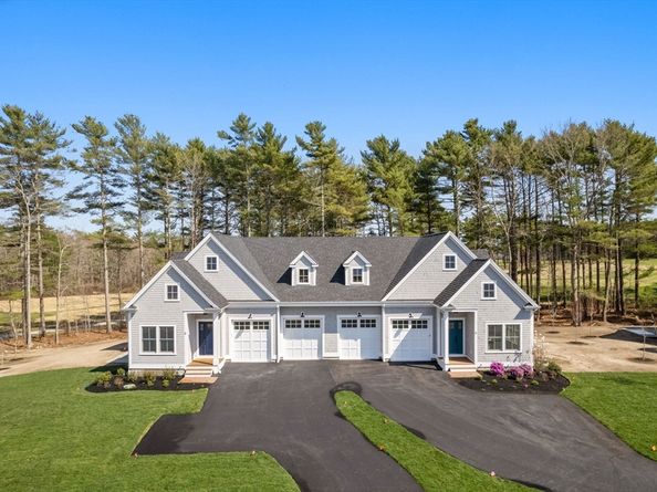 6 Golf Cottage Way, Mattapoisett MA 02739