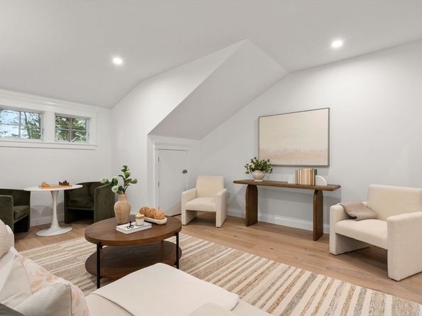 6 Golf Cottage Way, Mattapoisett MA 02739