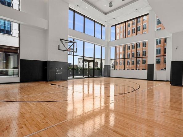 135 Seaport Blvd 1806, Boston MA 02210