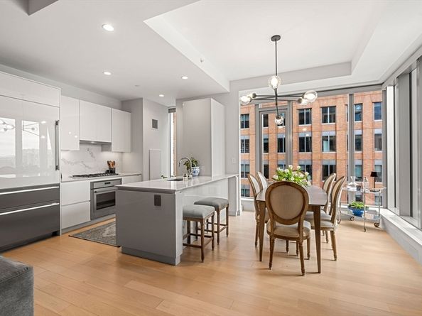 135 Seaport Blvd 1806, Boston MA 02210
