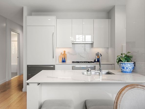 135 Seaport Blvd 1806, Boston MA 02210