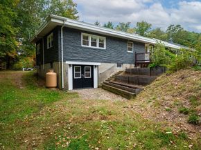 82 Central Tpke, Sutton MA 01590