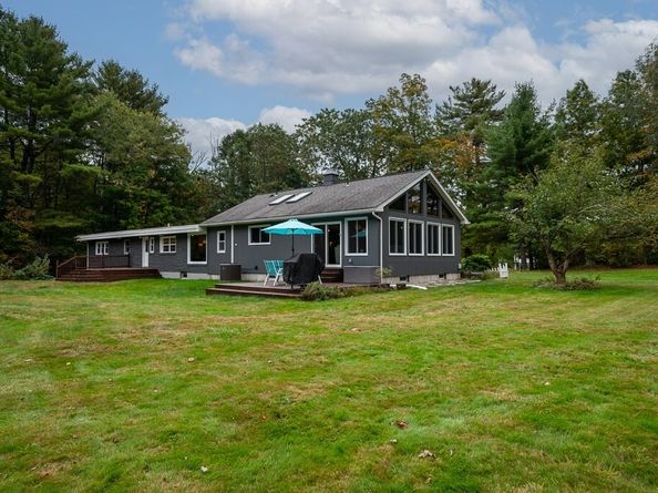 82 Central Tpke, Sutton MA 01590