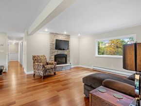 82 Central Tpke, Sutton MA 01590