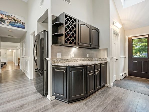 82 Central Tpke, Sutton MA 01590