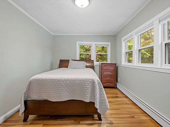 82 Central Tpke, Sutton MA 01590