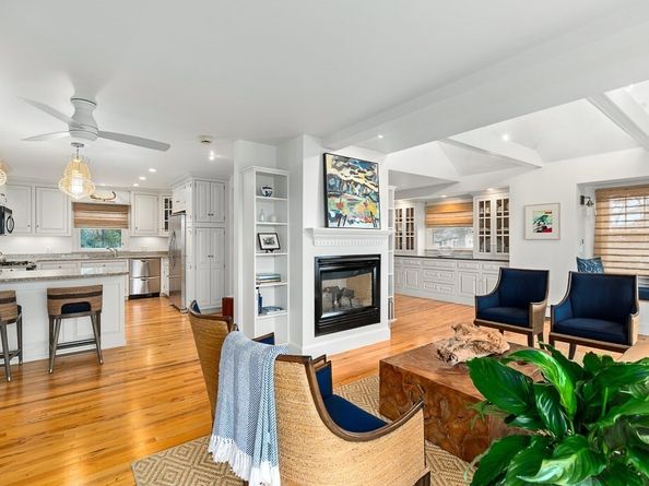 7 Hawthorne Lane, Gloucester MA 01930