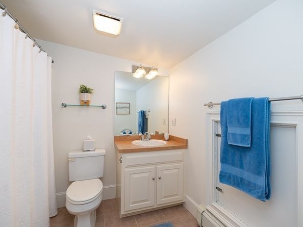 7 Hawthorne Lane, Gloucester MA 01930