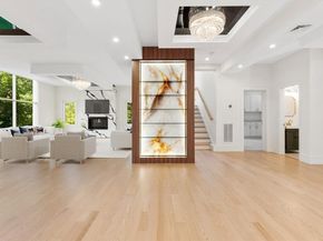58 Chestnut St, Lynnfield MA 01940