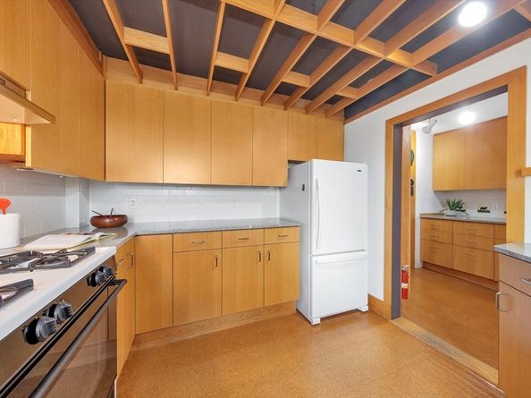 985 Memorial Drive 603, Cambridge MA 02138