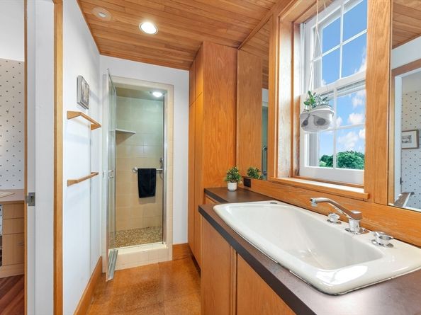 985 Memorial Drive 603, Cambridge MA 02138
