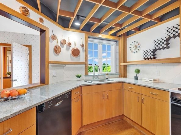 985 Memorial Drive 603, Cambridge MA 02138