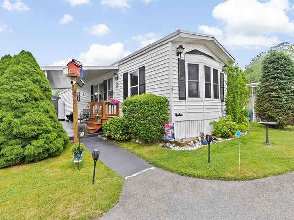 28 Dots Lane, Wareham MA 02558