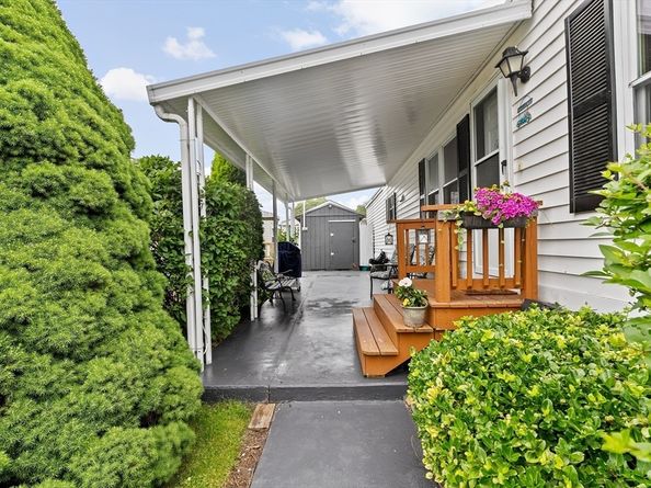 28 Dots Lane, Wareham MA 02558