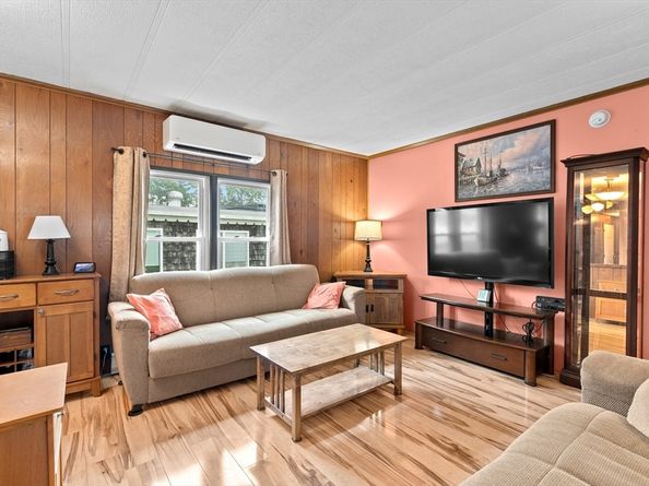 28 Dots Lane, Wareham MA 02558
