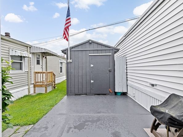 28 Dots Lane, Wareham MA 02558