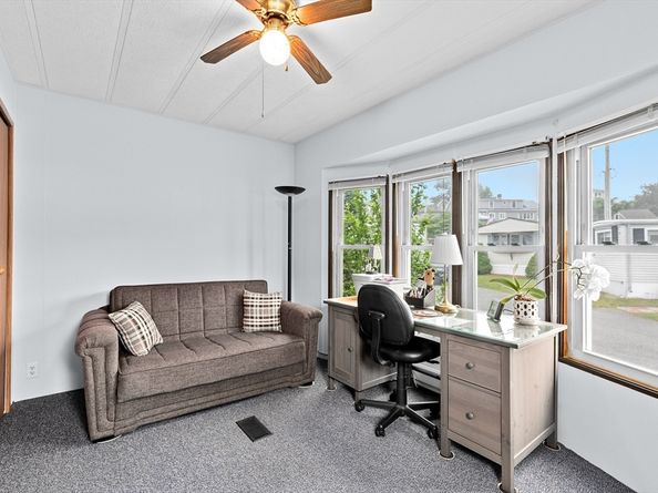 28 Dots Lane, Wareham MA 02558
