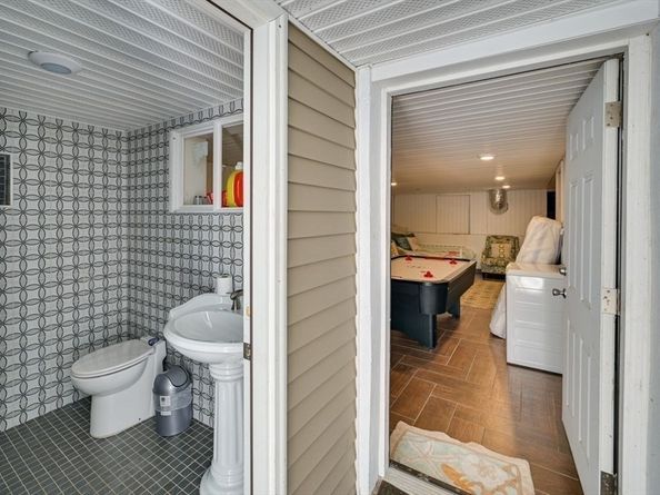 104 Kings Cove Beach Road, Weymouth MA 02191