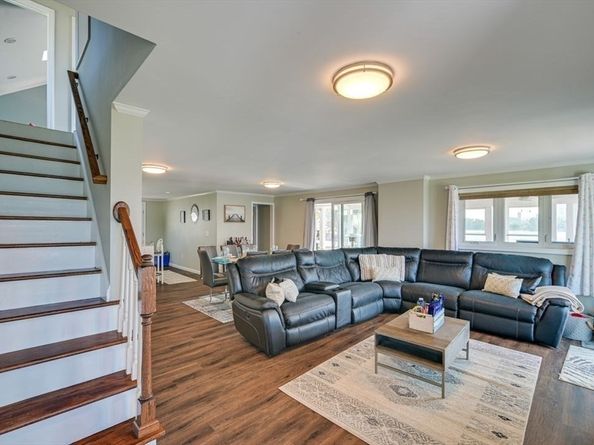104 Kings Cove Beach Road, Weymouth MA 02191
