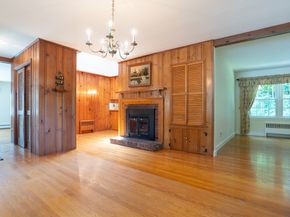 22 Plant Ave, Hudson MA 01749