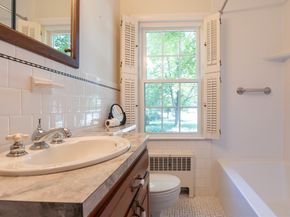 22 Plant Ave, Hudson MA 01749