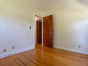 22 Plant Ave, Hudson MA 01749