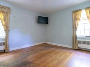 22 Plant Ave, Hudson MA 01749