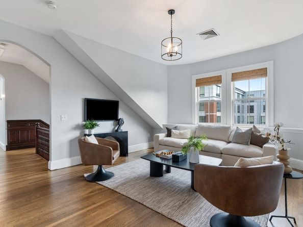 55 W Broadway 8, Boston MA 02127