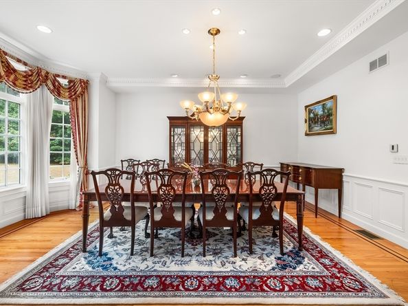 8 Stratford Way, Lincoln MA 01773