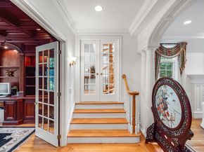 8 Stratford Way, Lincoln MA 01773