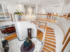 8 Stratford Way, Lincoln MA 01773
