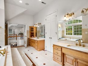 8 Stratford Way, Lincoln MA 01773