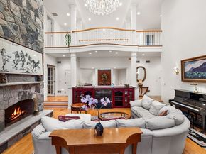 8 Stratford Way, Lincoln MA 01773