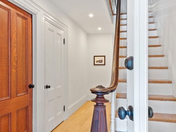 23 Centre Ave, Belmont MA 02478