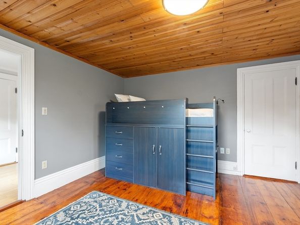 23 Centre Ave, Belmont MA 02478
