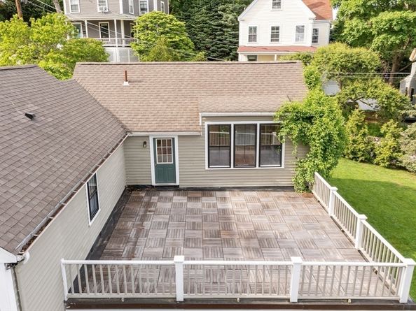 23 Centre Ave, Belmont MA 02478